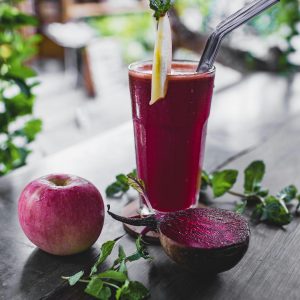 Detox je dôležitý. Naštartuj chudnutie tým, že budeš mať veľa energie Detox a chudnutie ťa môže baviť. Ak je chutné